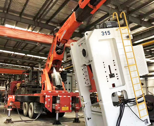 青神附近随车吊出租，轻松解决运输难题